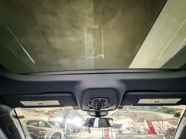 Thumbnail: 2025 Audi RS 7 - 16