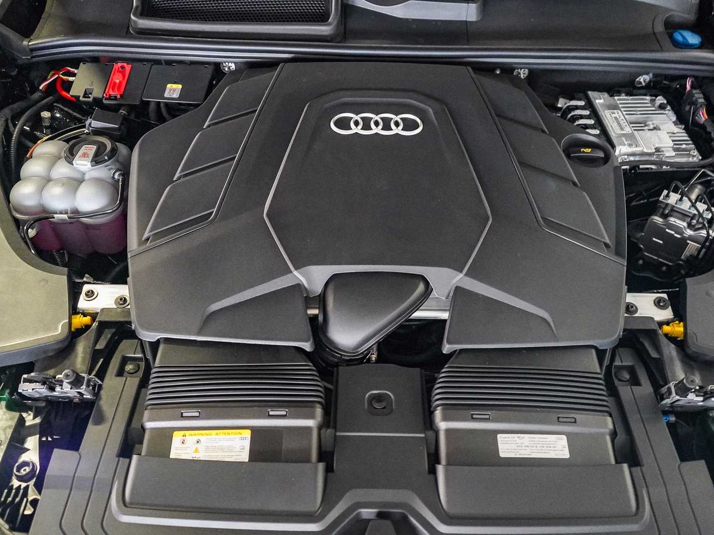 Thumbnail: 2026 Audi Q8 - 26