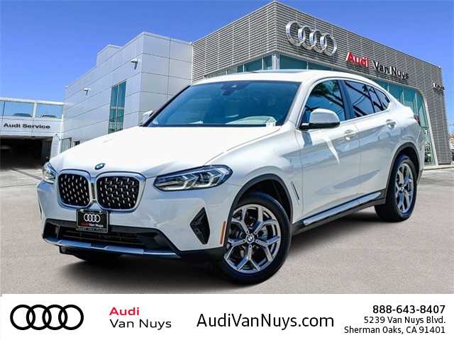 Thumbnail: 2022 BMW X4 - 1