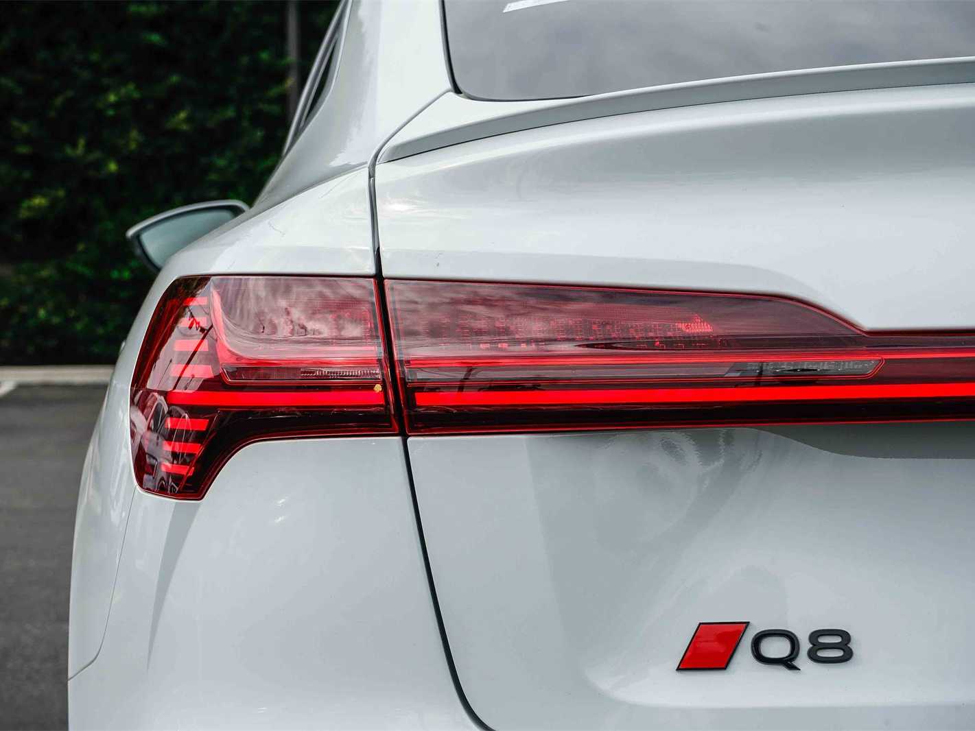 Thumbnail: 2024 Audi Q8 e-tron - 9