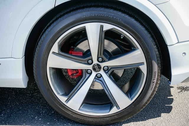 Thumbnail: 2024 Audi SQ8 - 10