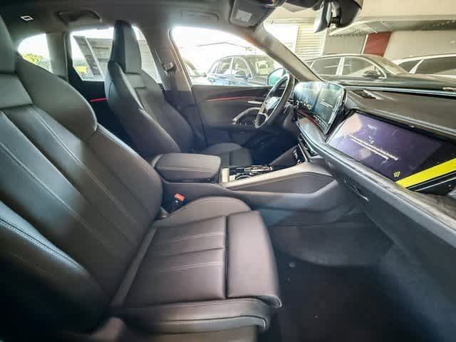 Thumbnail: 2025 Audi Q5 - 17