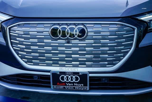 Thumbnail: 2023 Audi Q4 e-tron - 8