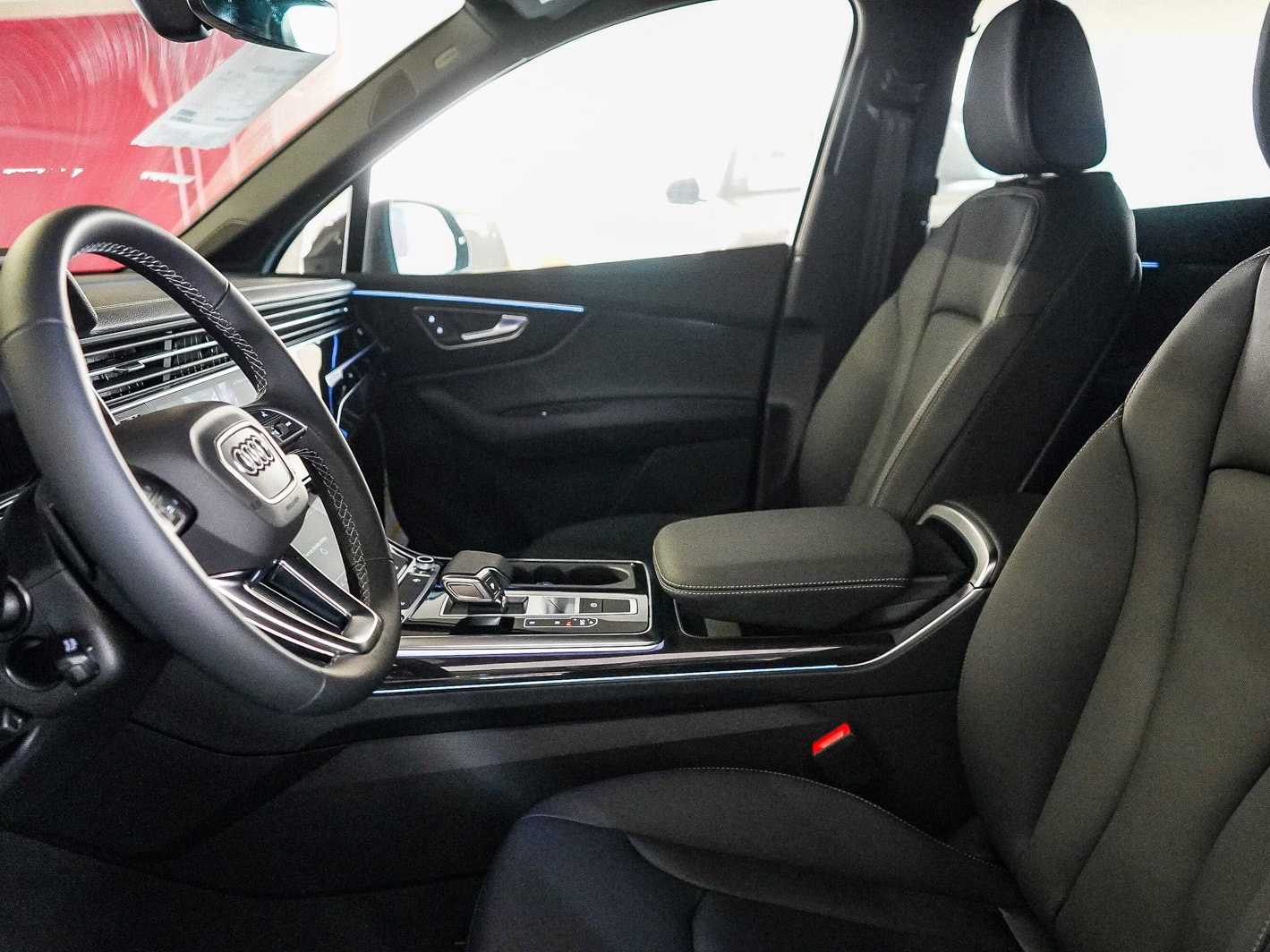 Thumbnail: 2026 Audi Q7 - 19