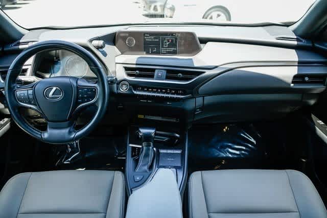 Thumbnail: 2020 Lexus UX - 11