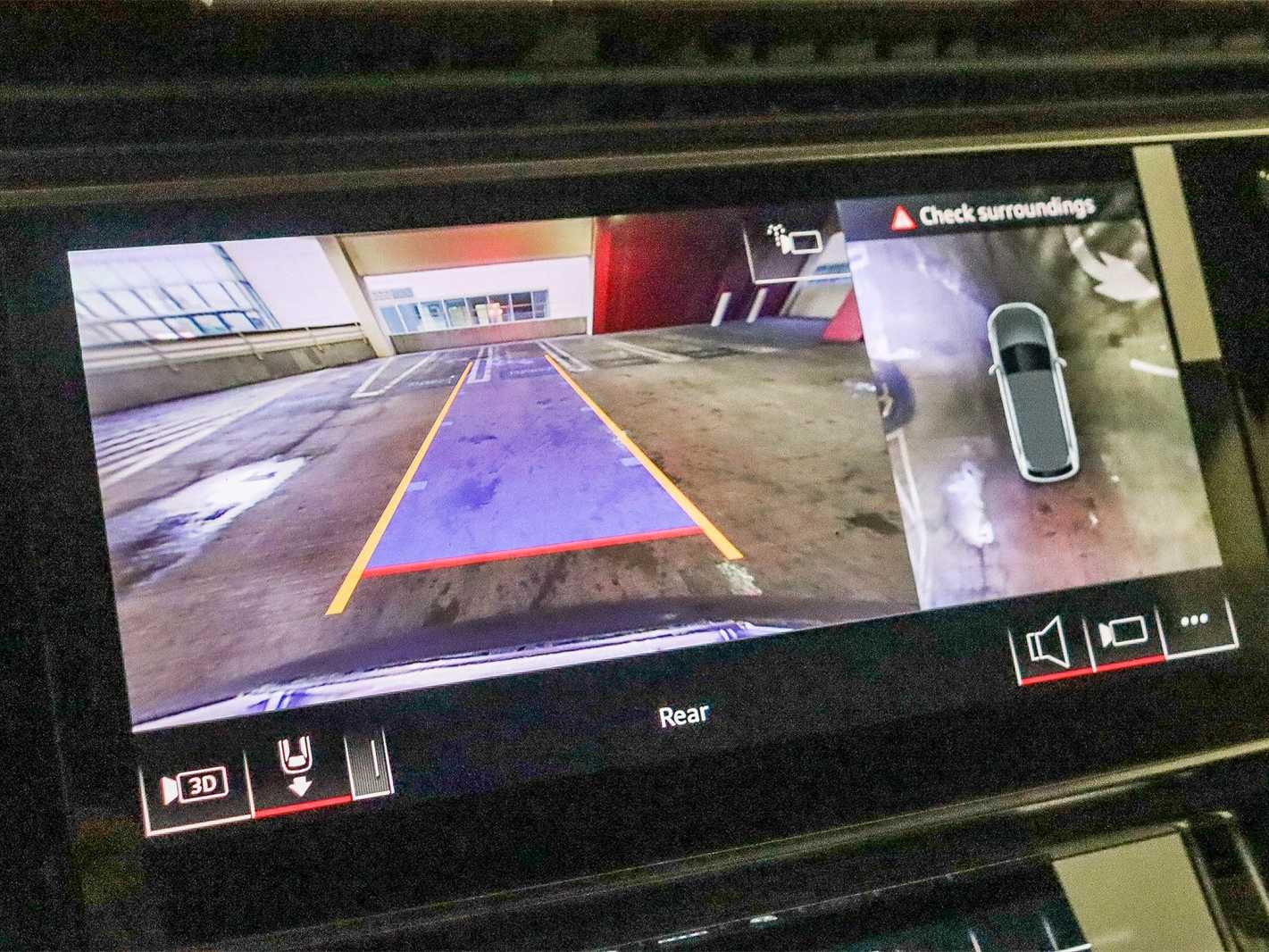 Thumbnail: 2026 Audi Q7 - 24