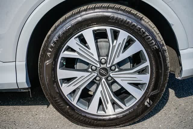 Thumbnail: 2025 Audi Q4 e-tron - 10