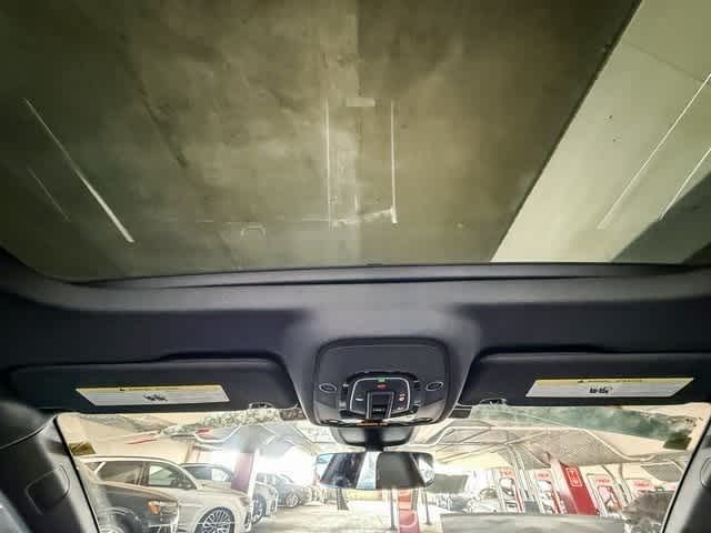 Thumbnail: 2025 Audi RS 7 - 16