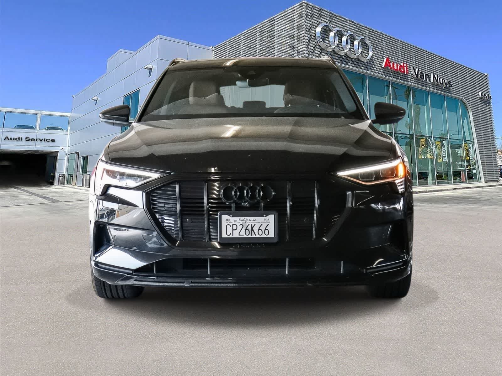 Thumbnail: 2023 Audi e-tron - 6