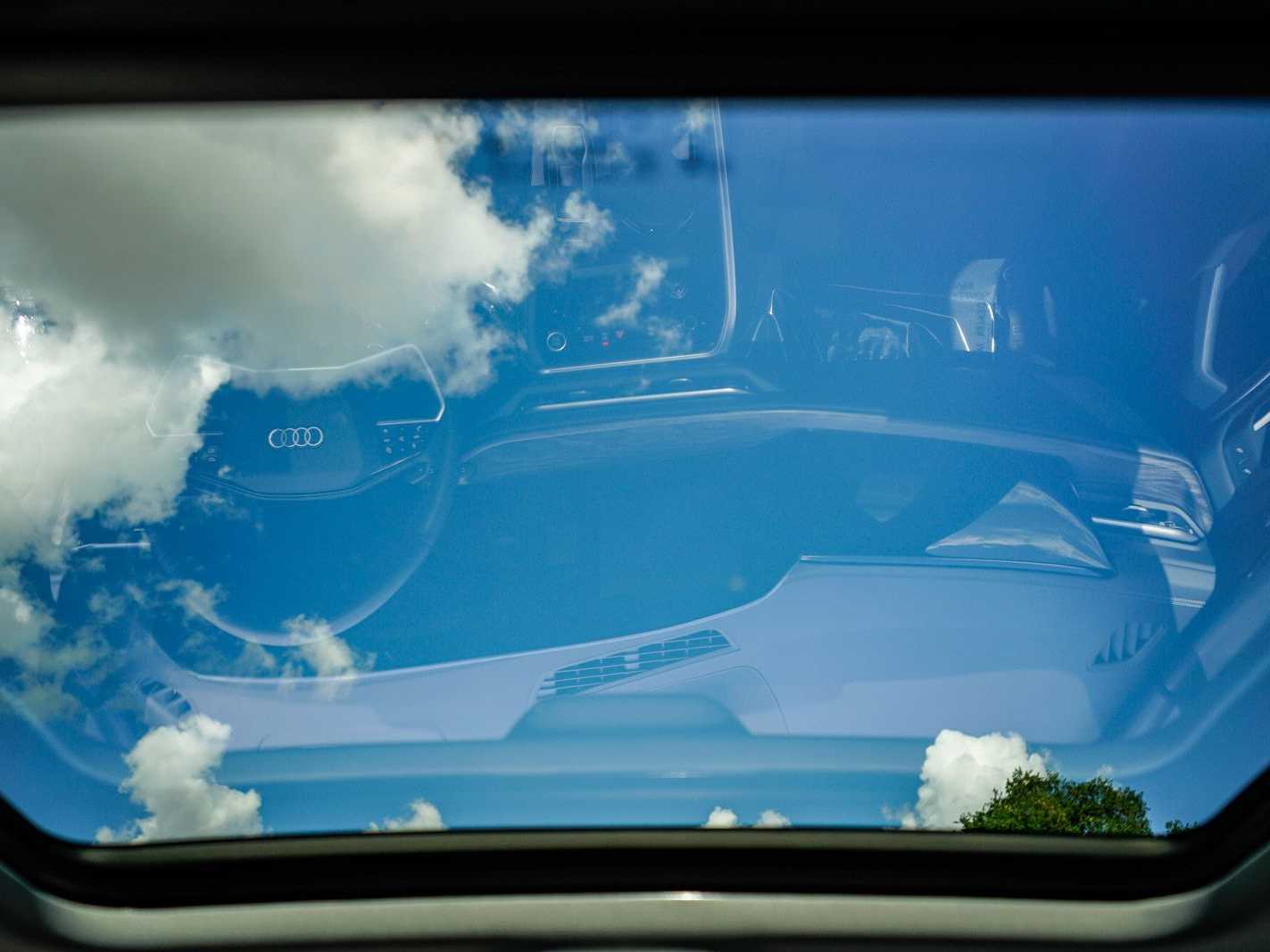 Thumbnail: 2025 Audi Q5 - 11