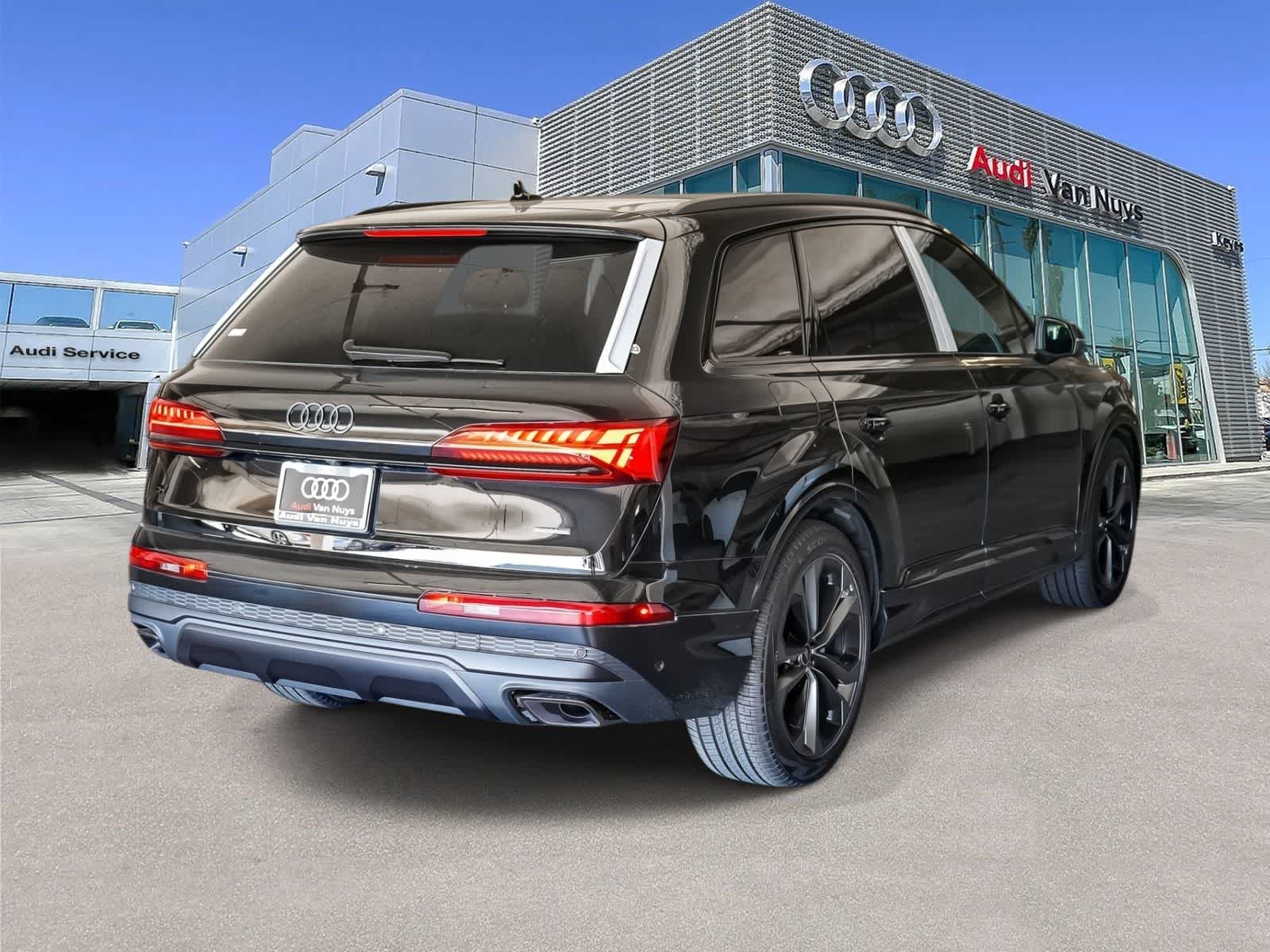 Thumbnail: 2026 Audi Q7 - 4