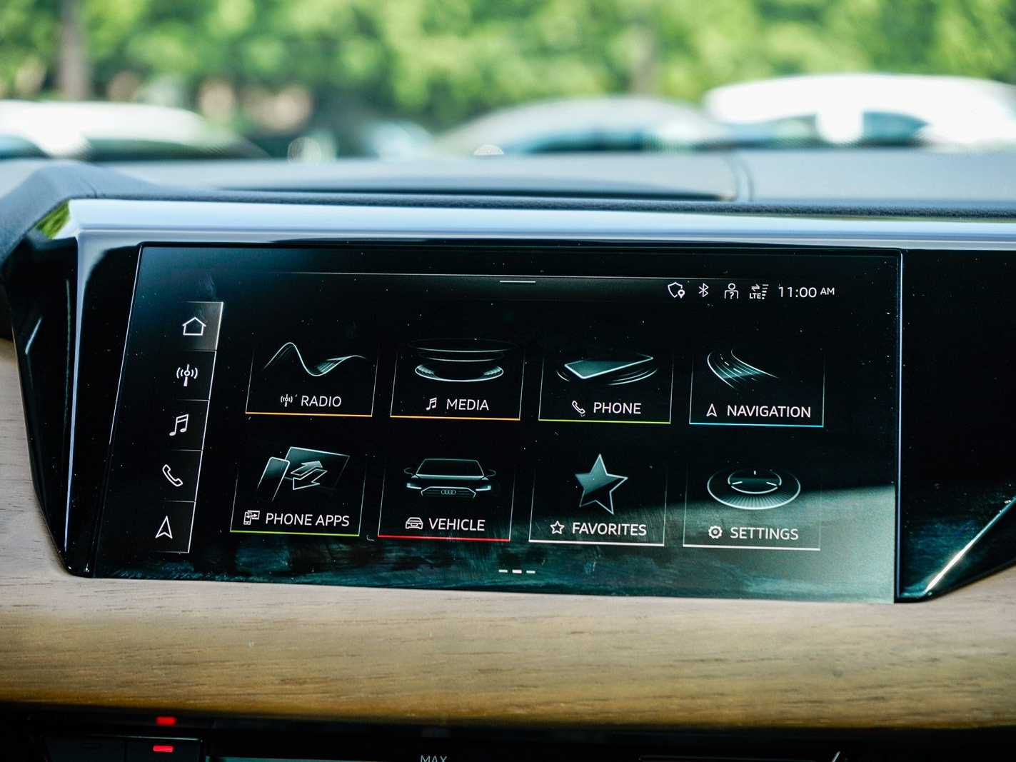 Thumbnail: 2022 Audi e-tron GT - 14