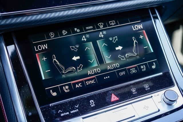 Thumbnail: 2025 Audi RS Q8 - 22