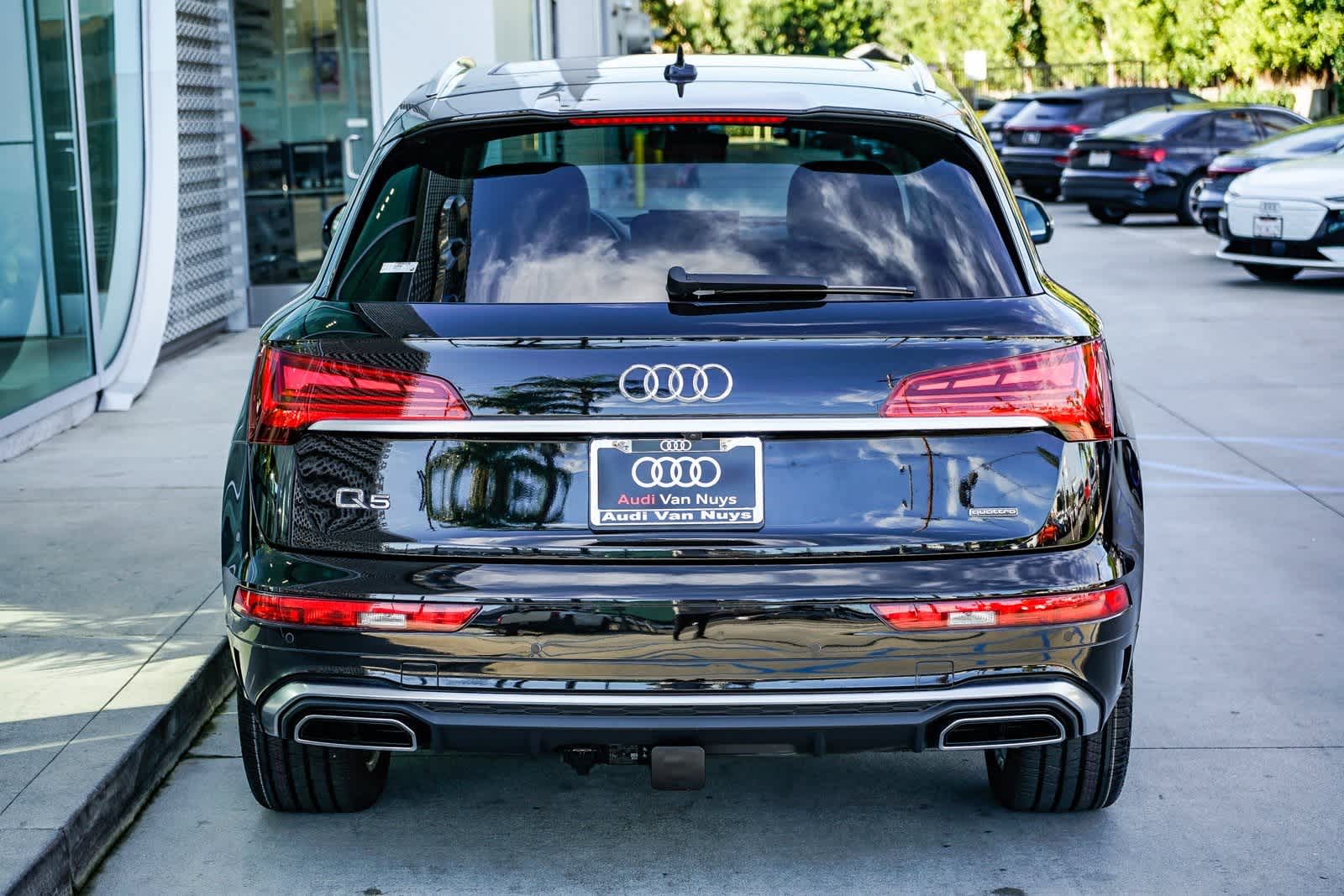 Thumbnail: 2023 Audi Q5 - 3