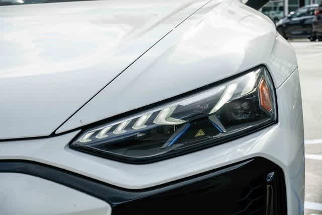 Thumbnail: 2025 Audi RS e-tron GT - 7