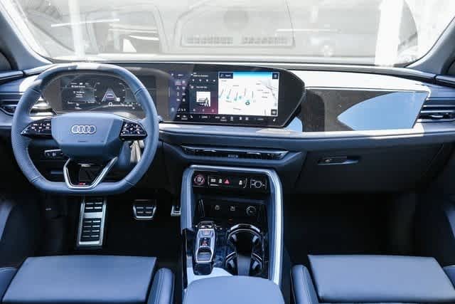 Thumbnail: 2025 Audi SQ5 - 17