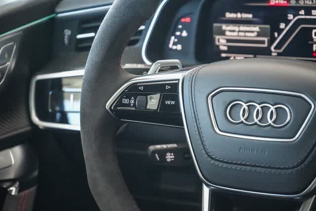 Thumbnail: 2025 Audi RS 6 - 18