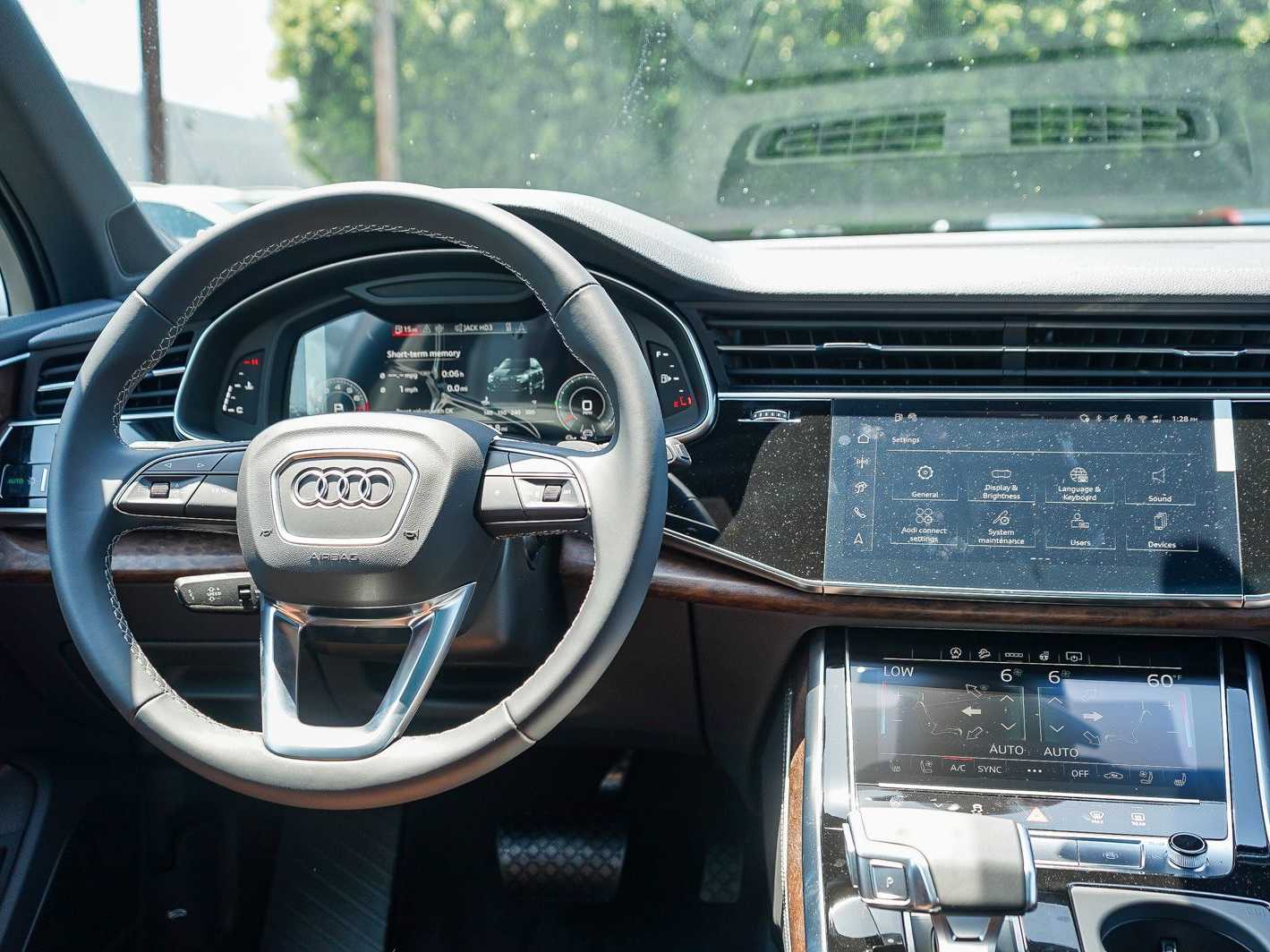 Thumbnail: 2026 Audi Q7 - 13
