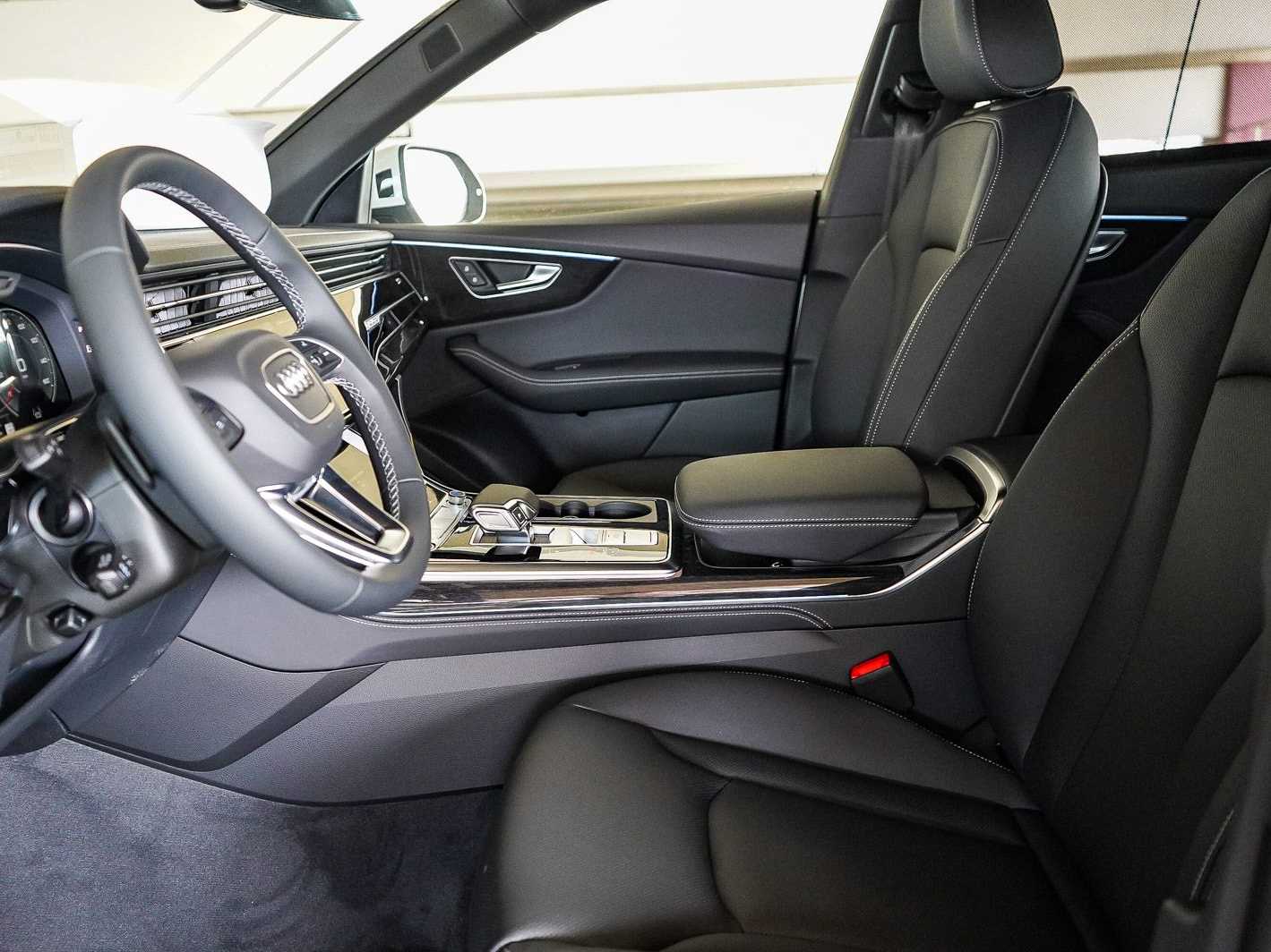 Thumbnail: 2026 Audi Q8 - 19