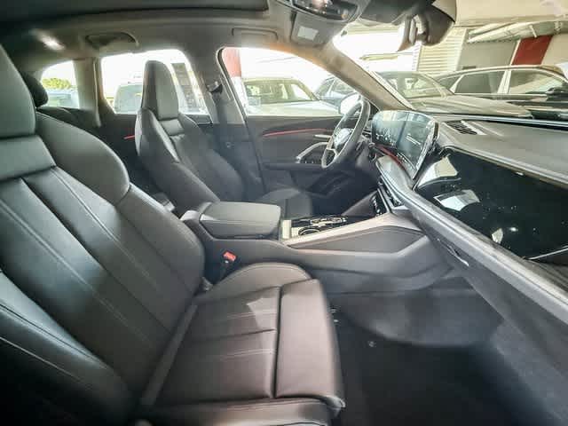 Thumbnail: 2025 Audi Q5 - 17