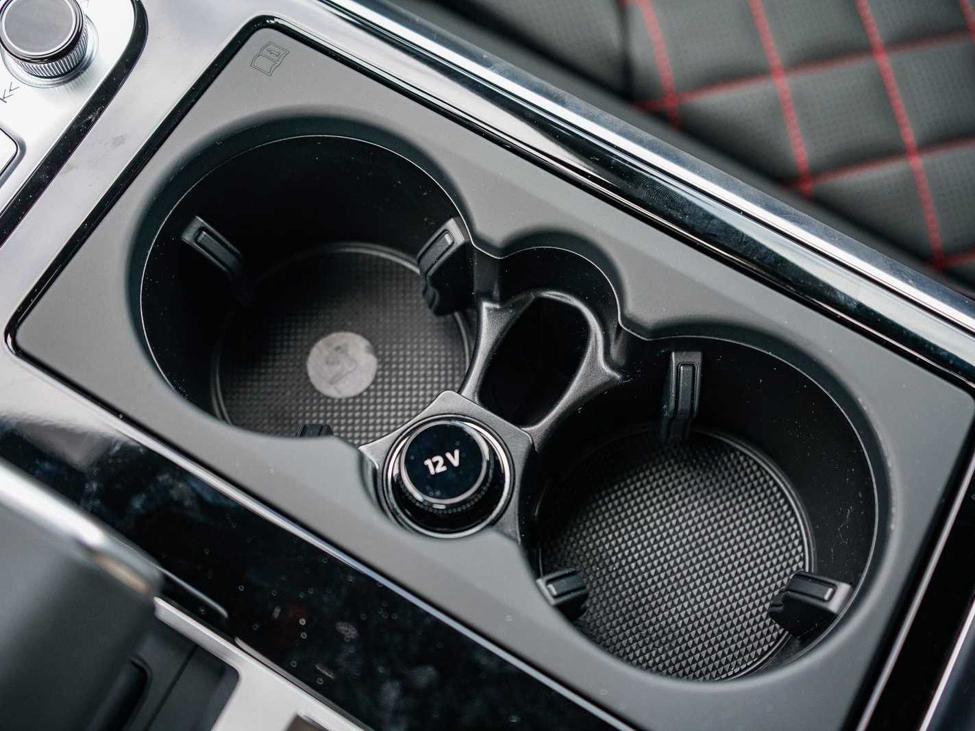 Thumbnail: 2026 Audi Q8 - 25