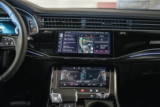 Thumbnail: 2025 Audi Q8 - 15