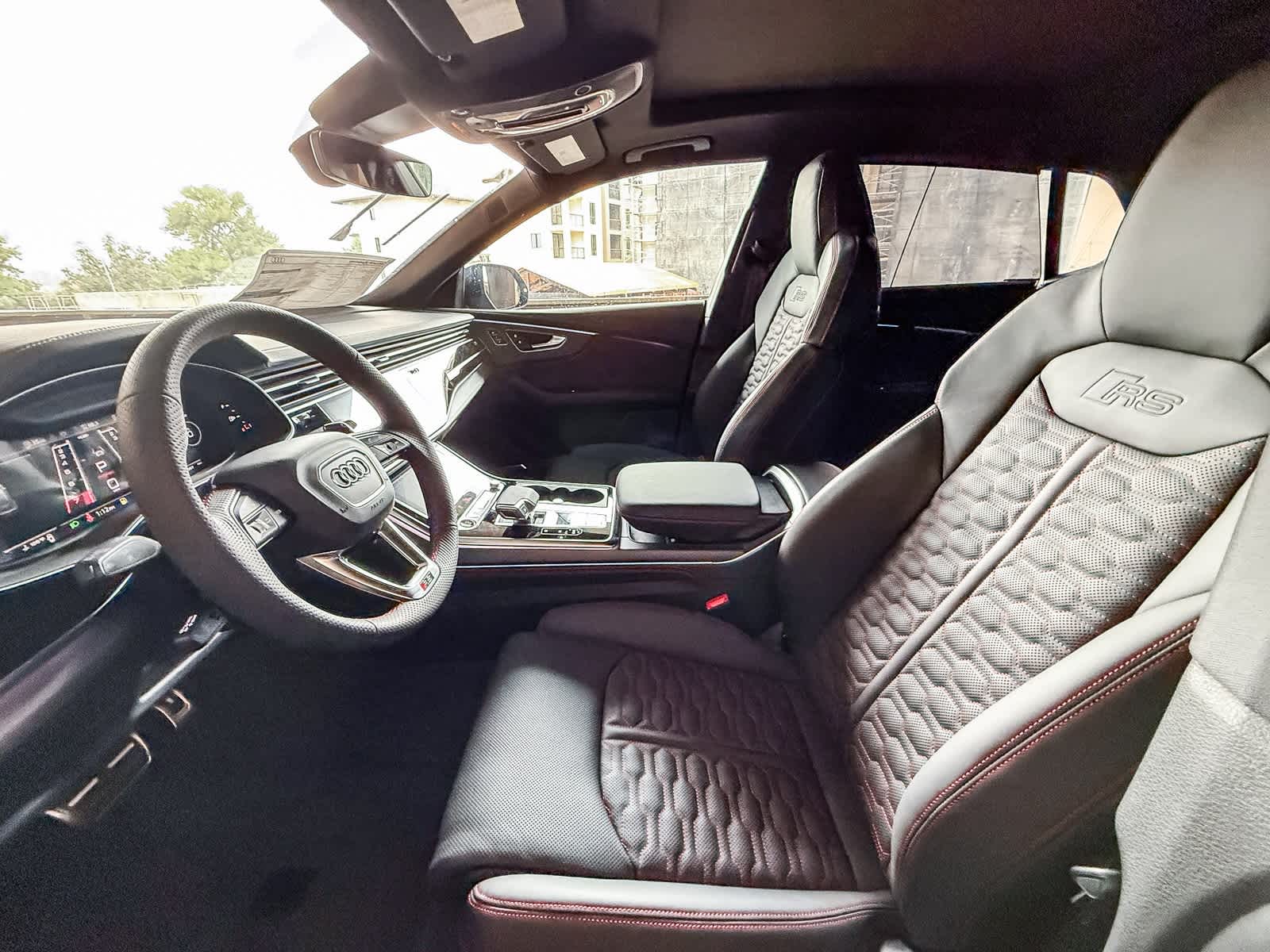 Thumbnail: 2026 Audi RS Q8 - 19