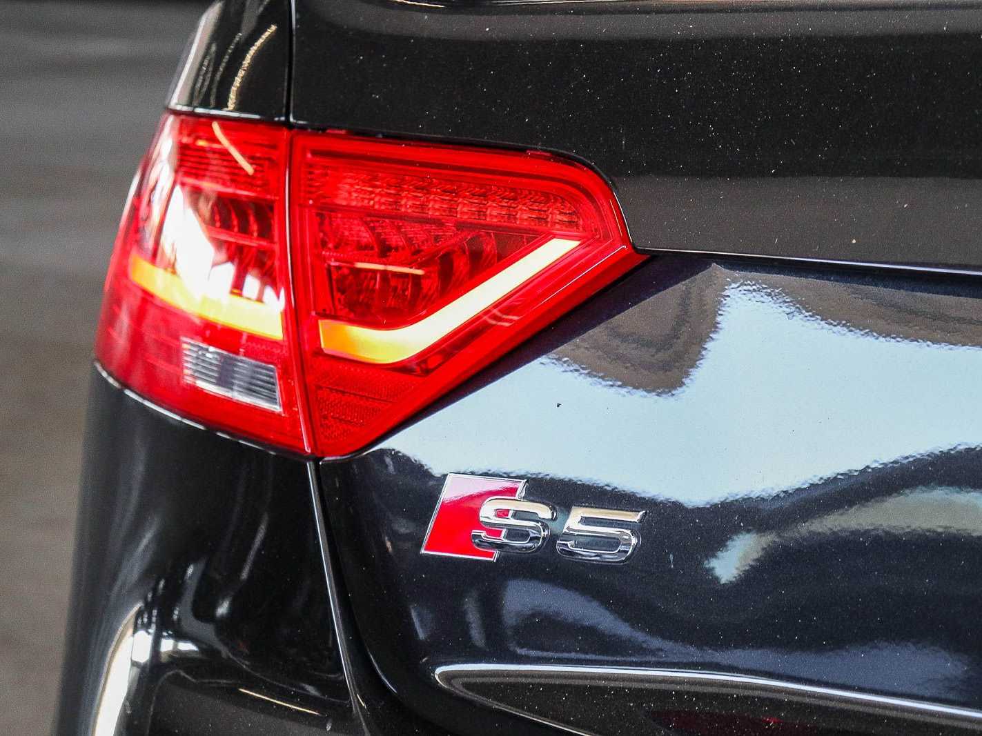Thumbnail: 2013 Audi S5 - 11