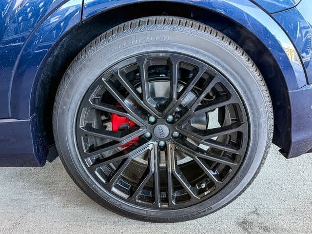 Thumbnail: 2026 Audi SQ8 - 8