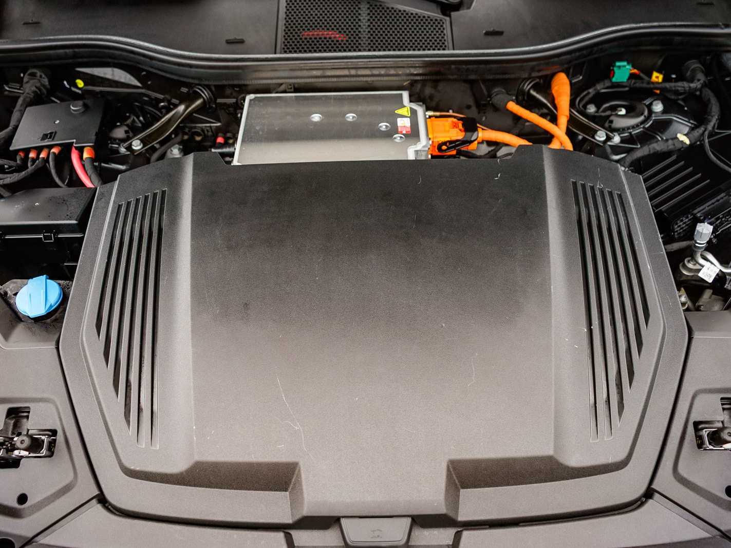 Thumbnail: 2024 Audi Q8 e-tron - 27