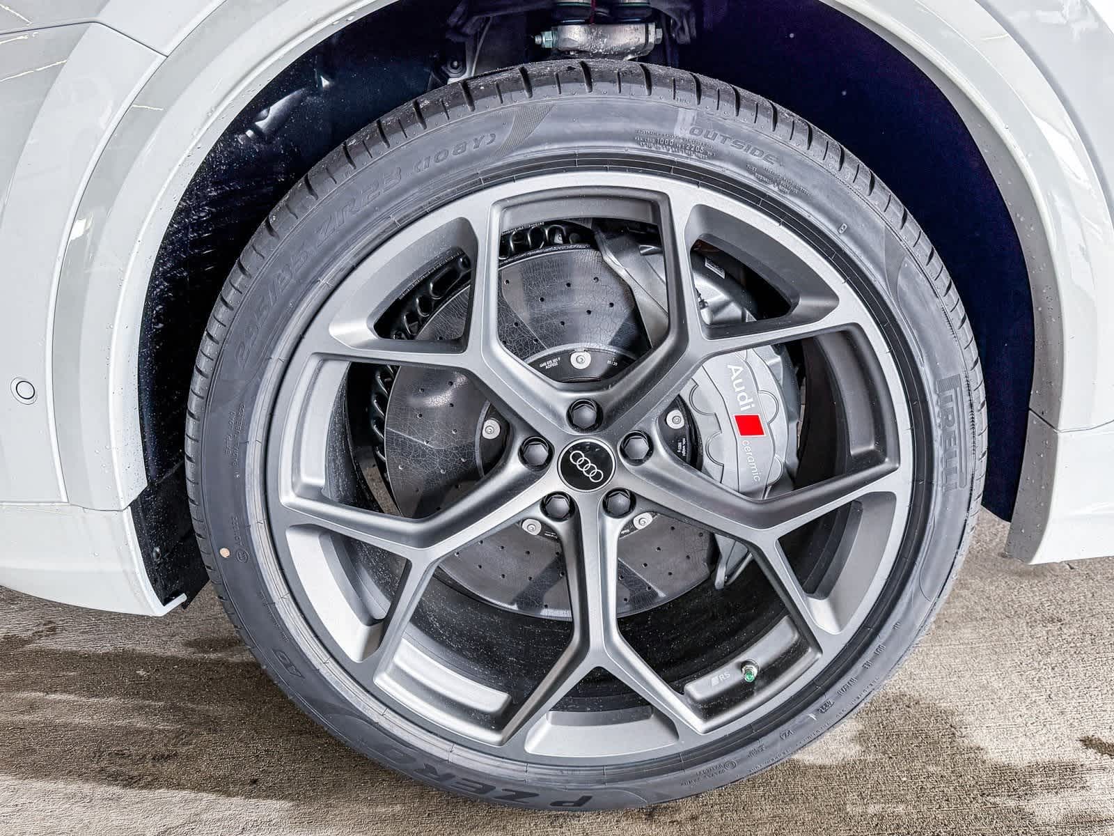 Thumbnail: 2026 Audi RS Q8 - 9