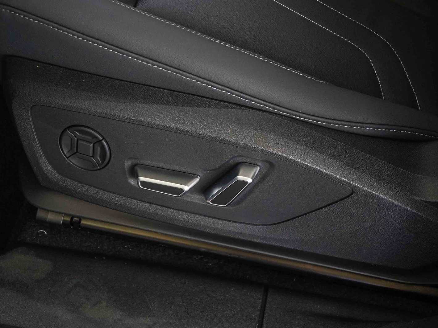 Thumbnail: 2026 Audi Q3 - 24