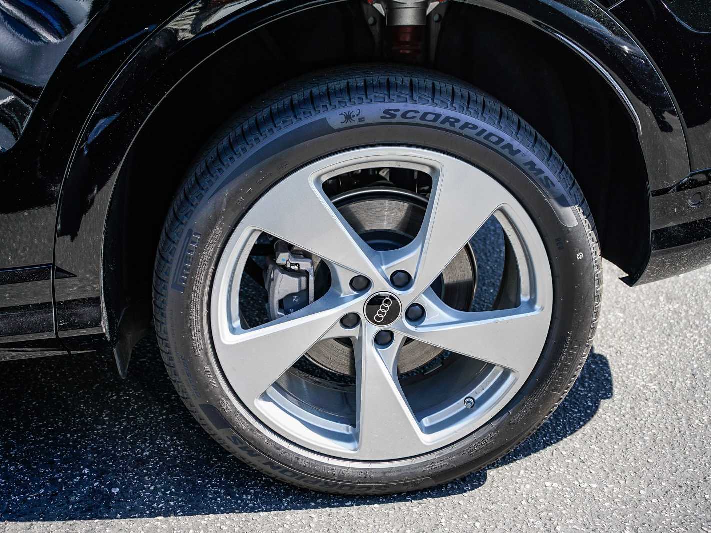 Thumbnail: 2025 Audi Q5 - 10