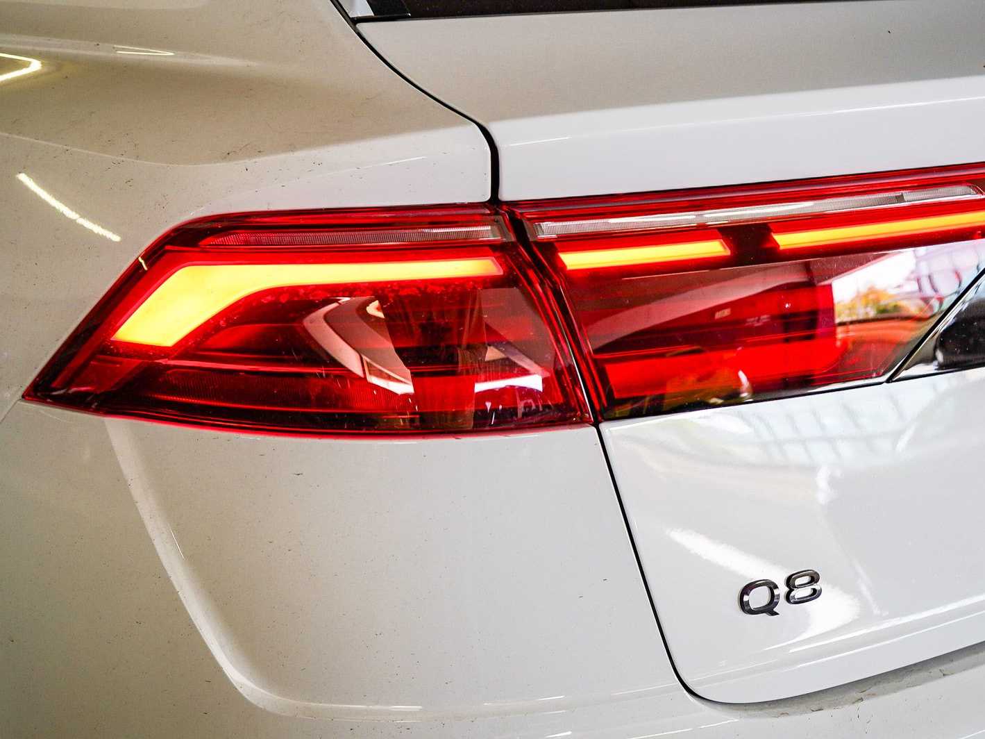 Thumbnail: 2026 Audi Q8 - 7
