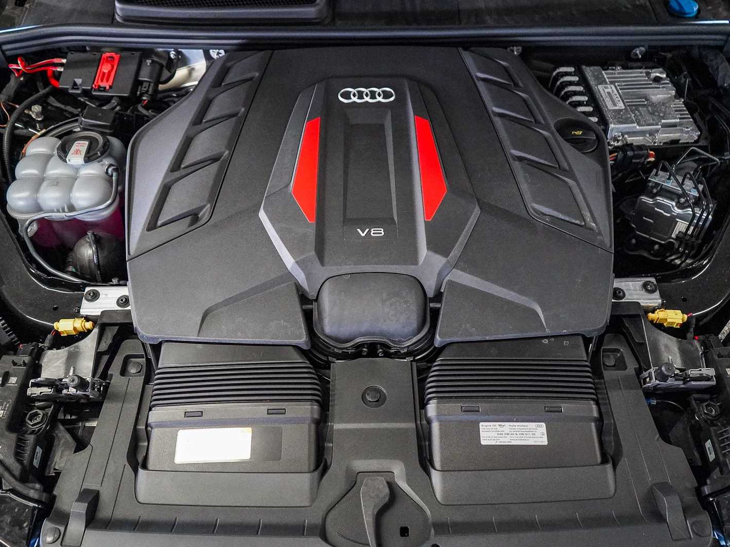 Thumbnail: 2026 Audi SQ7 - 26