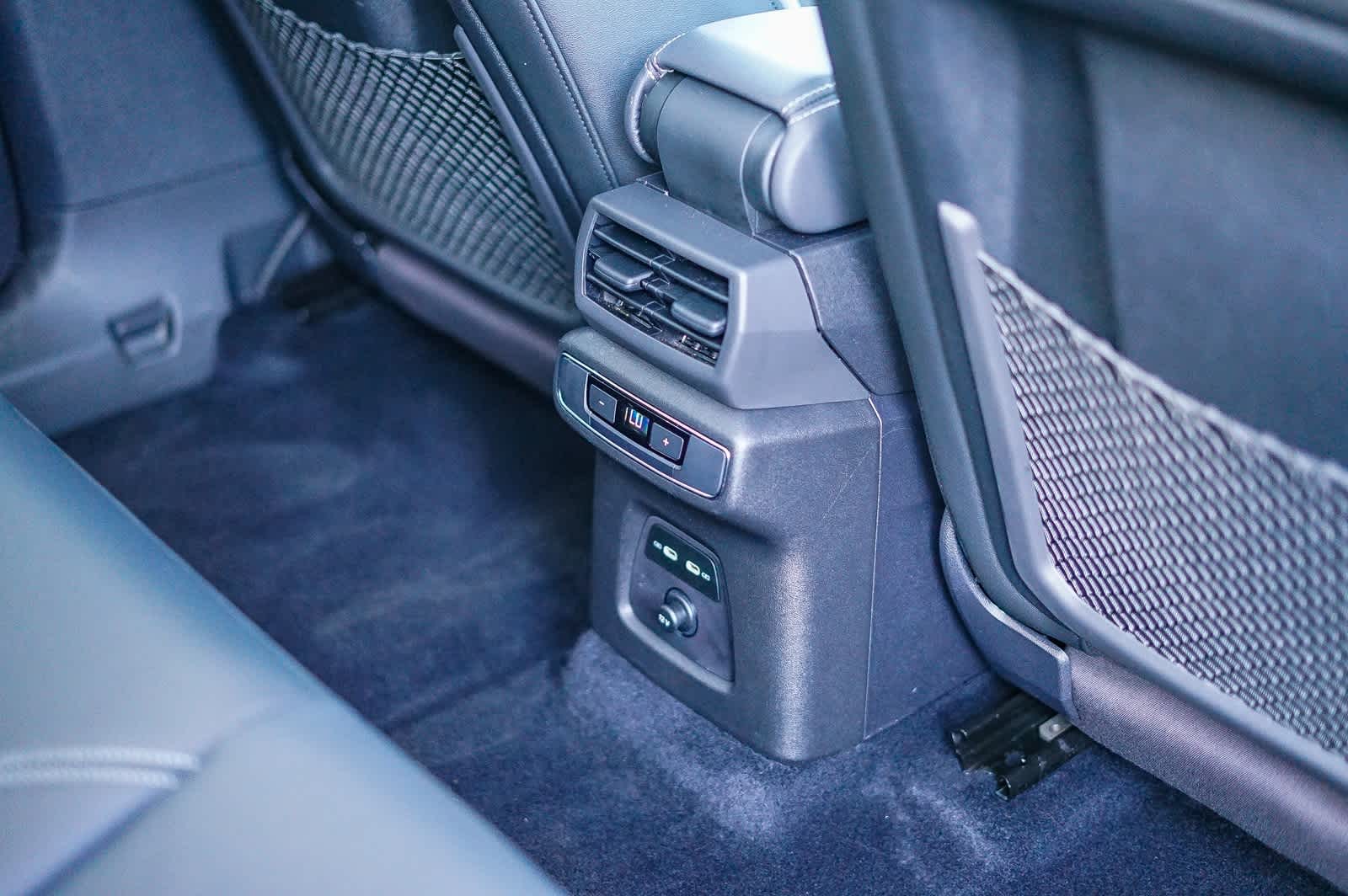 Thumbnail: 2024 Audi Q4 e-tron - 17