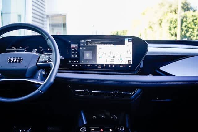 Thumbnail: 2025 Audi Q6 e-tron - 13