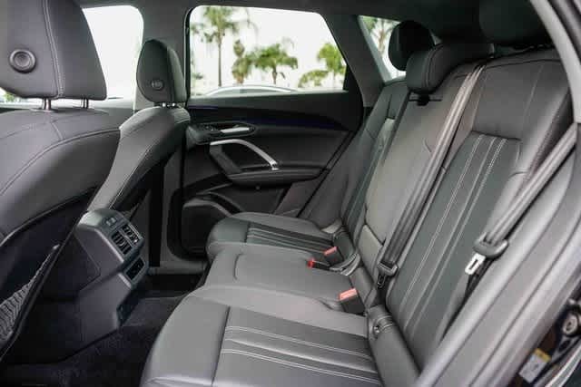 Thumbnail: 2025 Audi Q5 - 18