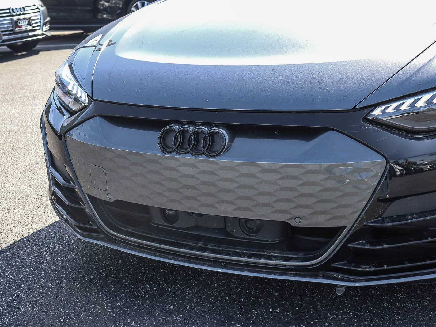 Thumbnail: 2023 Audi e-tron GT - 8