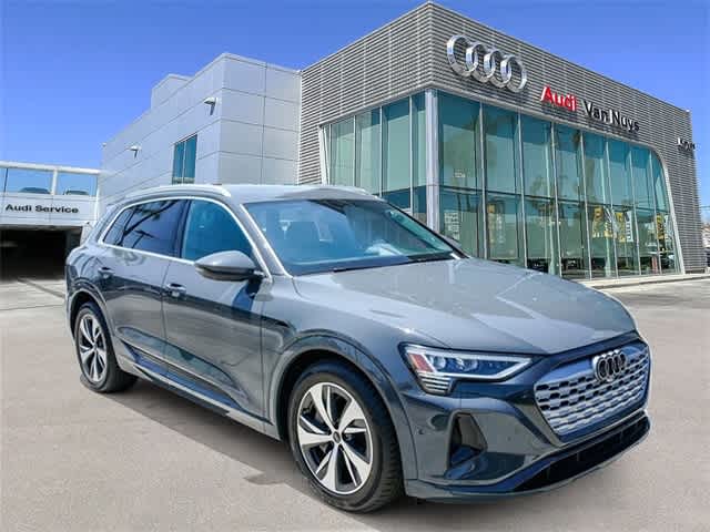 Thumbnail: 2024 Audi Q8 e-tron - 5