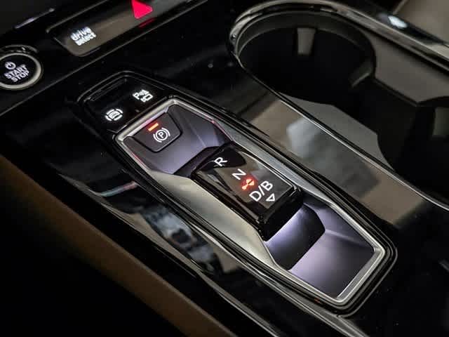 Thumbnail: 2025 Audi e-tron S - 23
