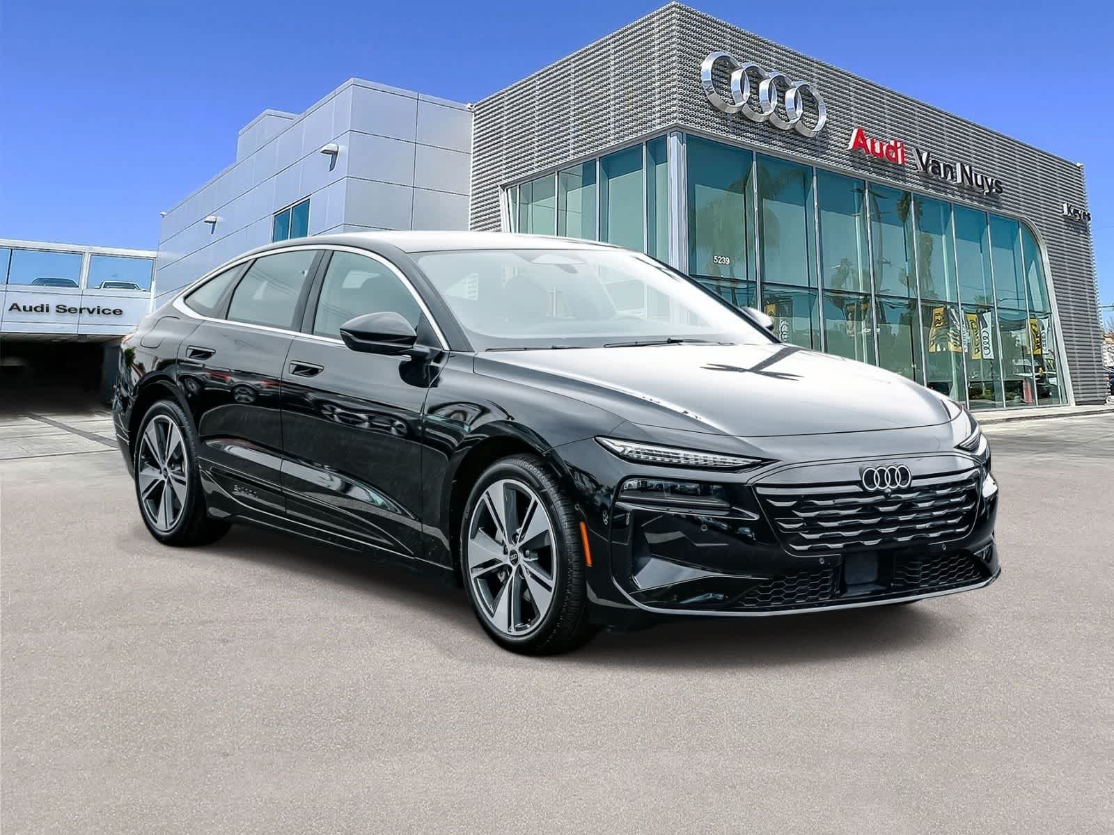 Thumbnail: 2025 Audi e-tron - 5