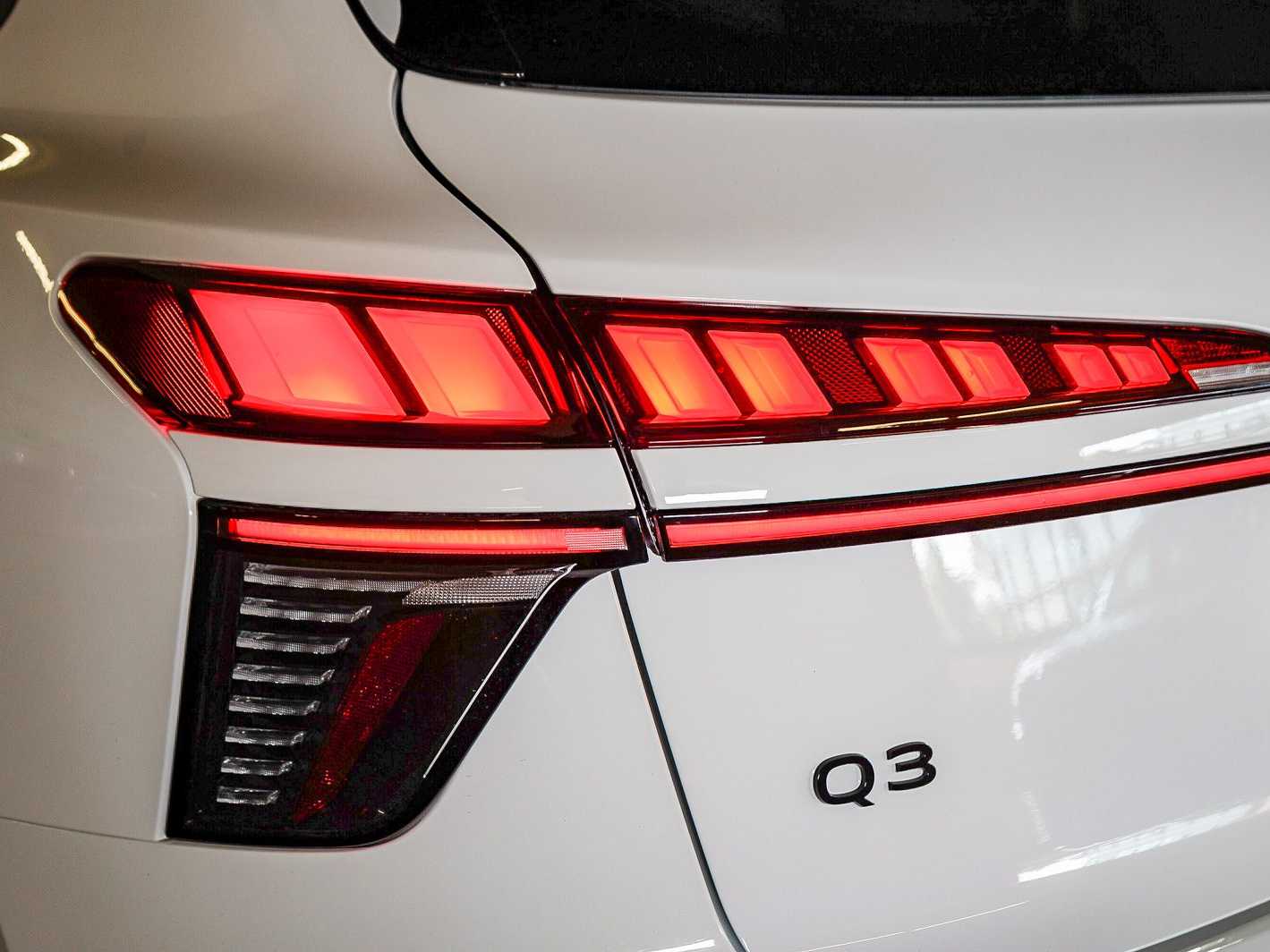 Thumbnail: 2026 Audi Q3 - 7