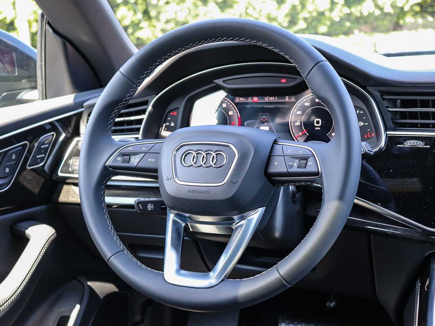 Thumbnail: 2026 Audi Q8 - 14