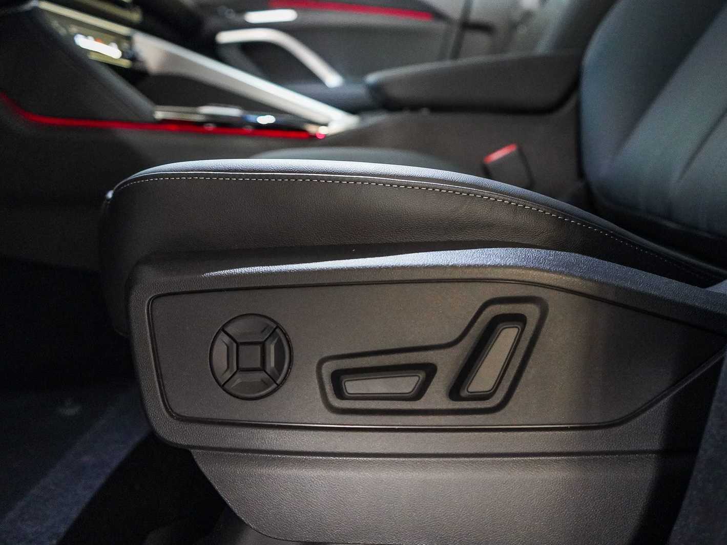Thumbnail: 2026 Audi Q5 - 20
