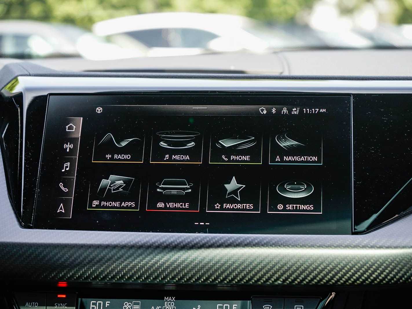 Thumbnail: 2022 Audi e-tron GT - 14