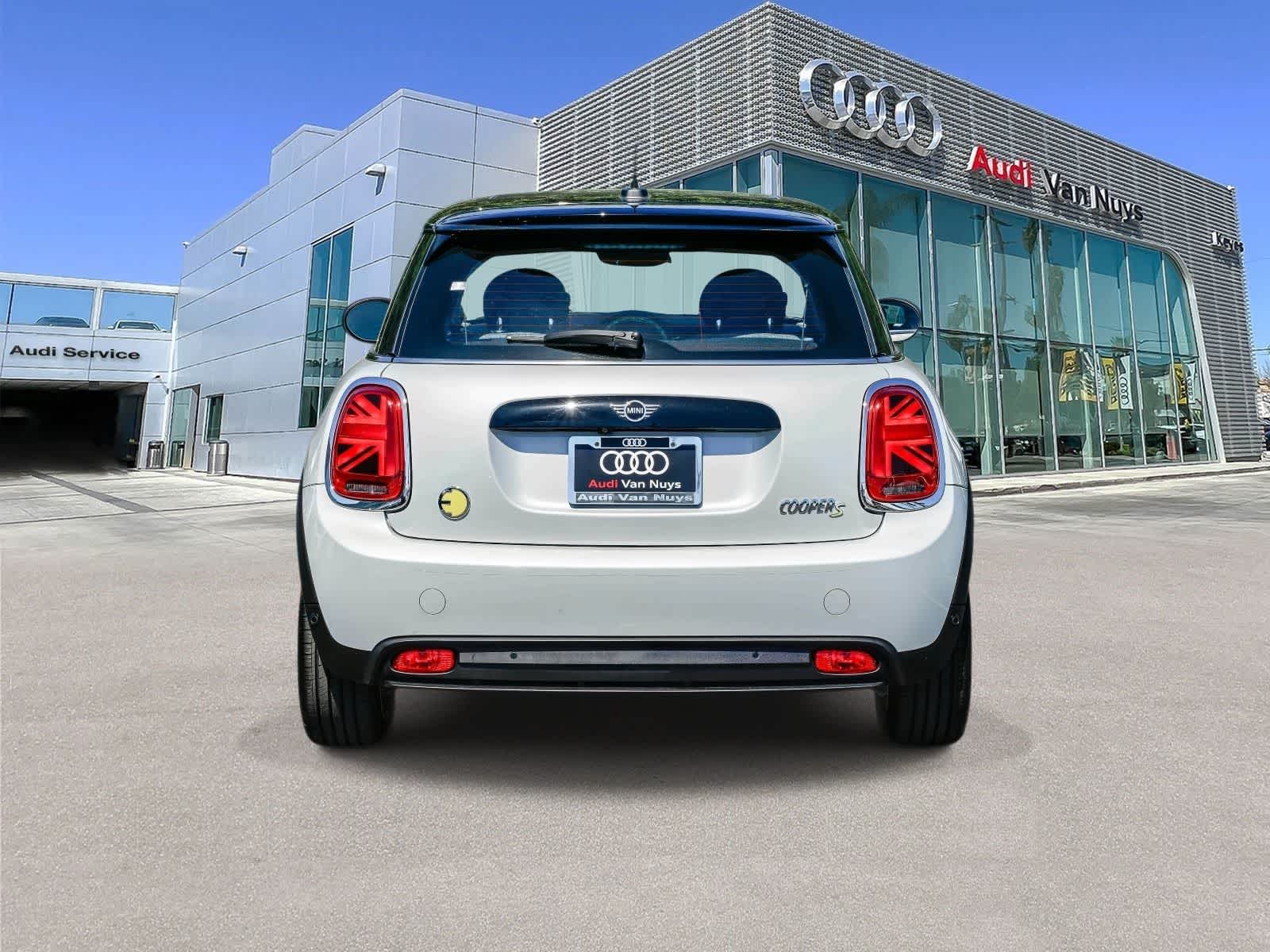 Thumbnail: 2023 MINI Cooper Hardtop - 3