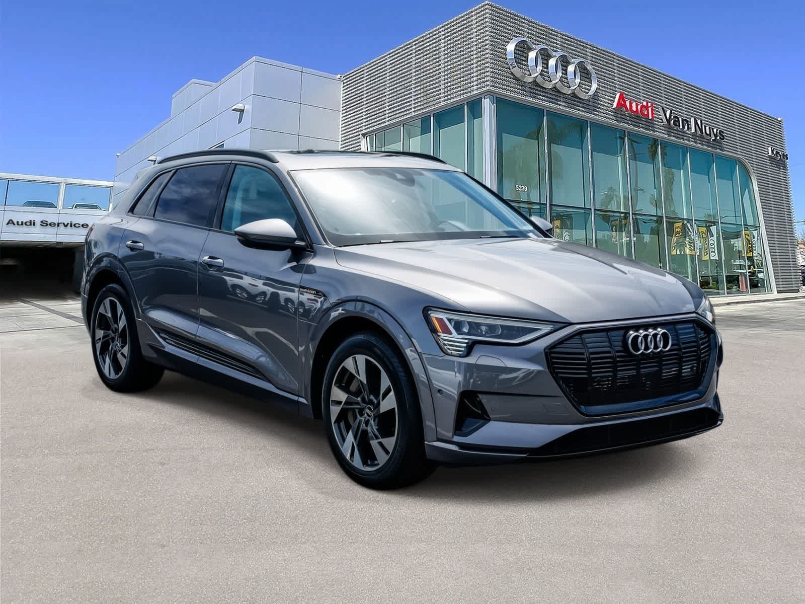 Thumbnail: 2023 Audi e-tron - 5