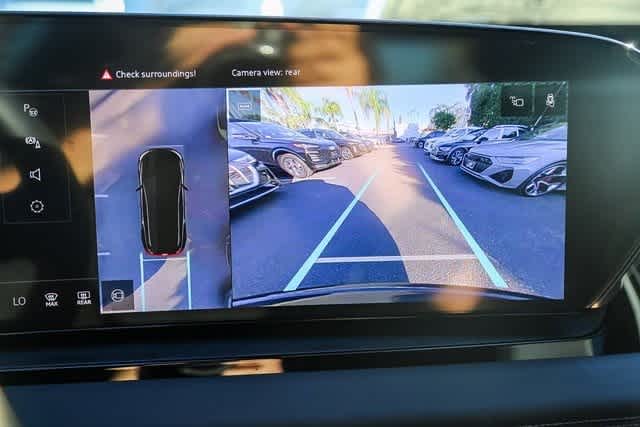 Thumbnail: 2025 Audi Q6 e-tron - 23