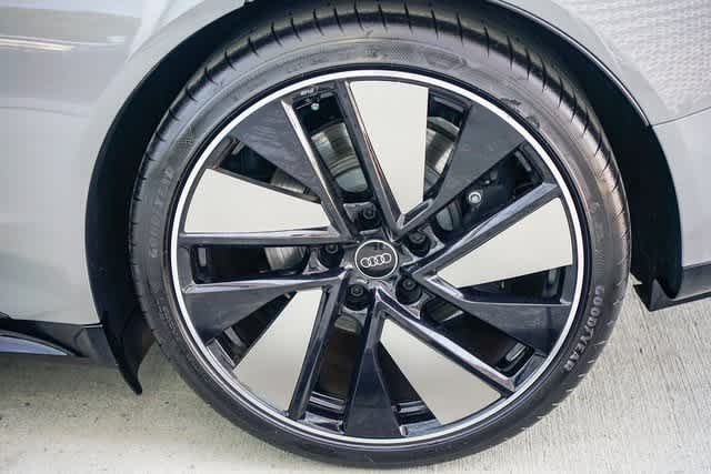 Thumbnail: 2024 Audi e-tron GT - 10